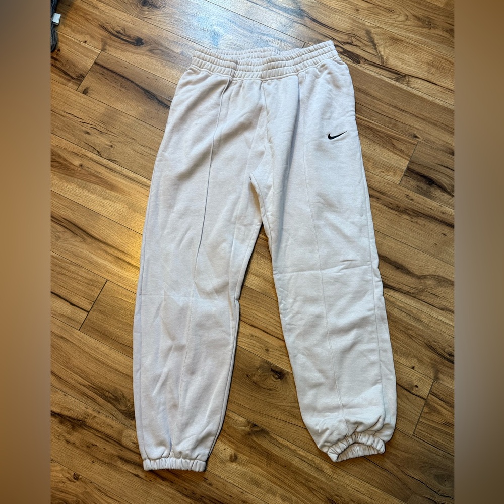 Nike Cuffed Sweatpants - Picture 2 of 2